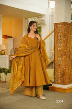 VELRA Noir Muslin Printed 3-Piece Kurta Set with Dupatta – Elegant Designer Wear