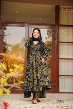 VELRA Noir Muslin Printed 3-Piece Kurta Set with Dupatta – Elegant Designer Wear